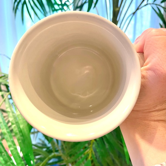 Italian Vespa World Market Cream coffee Mug - Picture 2 of 2